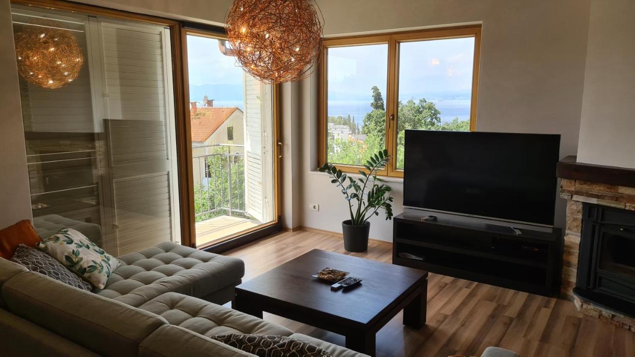 Villa Amalia Apartments Malinska Bagian luar foto