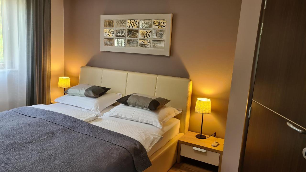 Villa Amalia Apartments Malinska Bagian luar foto