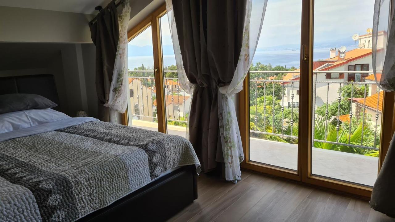 Villa Amalia Apartments Malinska Bagian luar foto