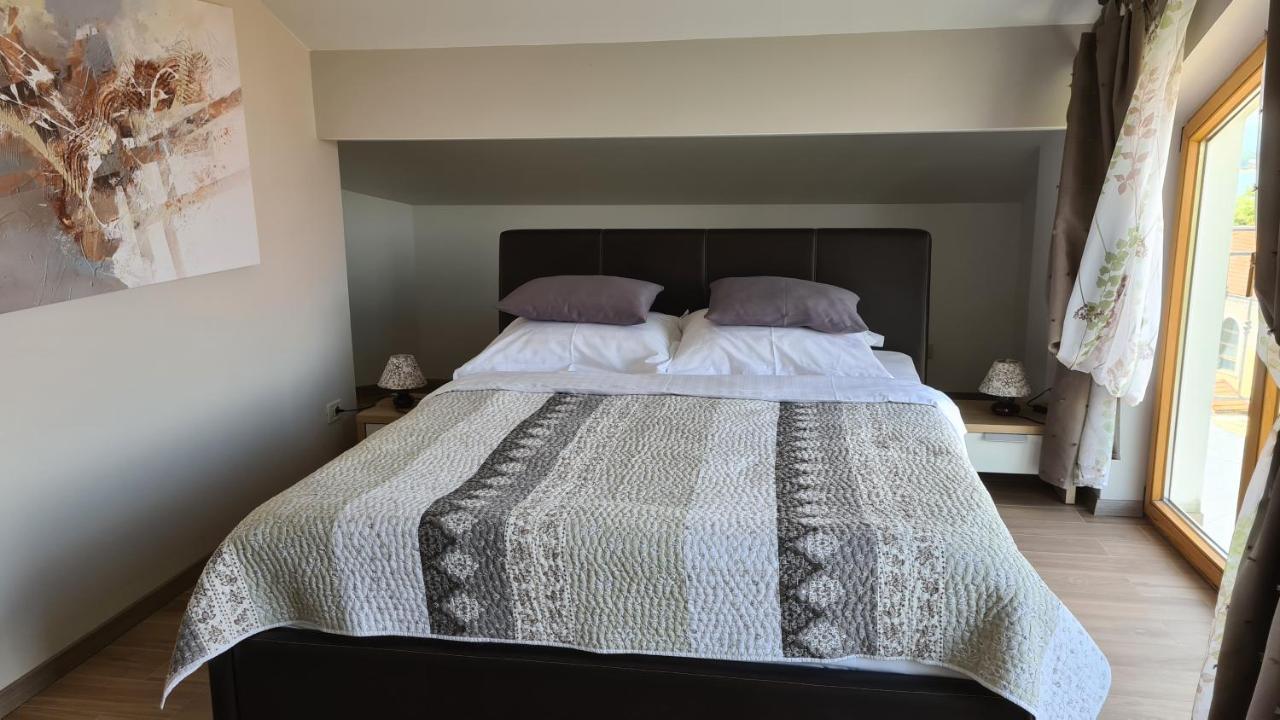 Villa Amalia Apartments Malinska Bagian luar foto