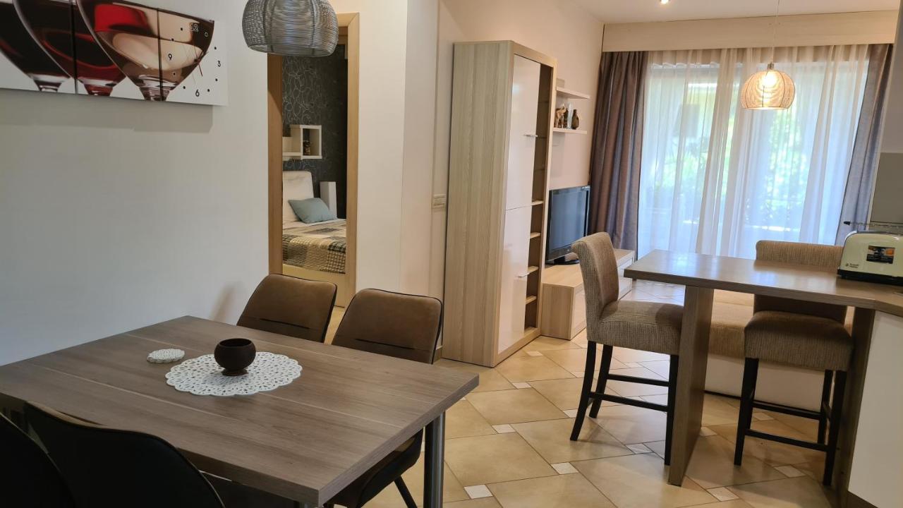 Villa Amalia Apartments Malinska Bagian luar foto