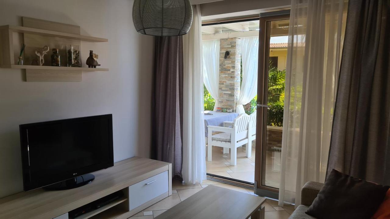 Villa Amalia Apartments Malinska Bagian luar foto