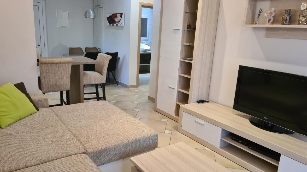 Villa Amalia Apartments Malinska Bagian luar foto