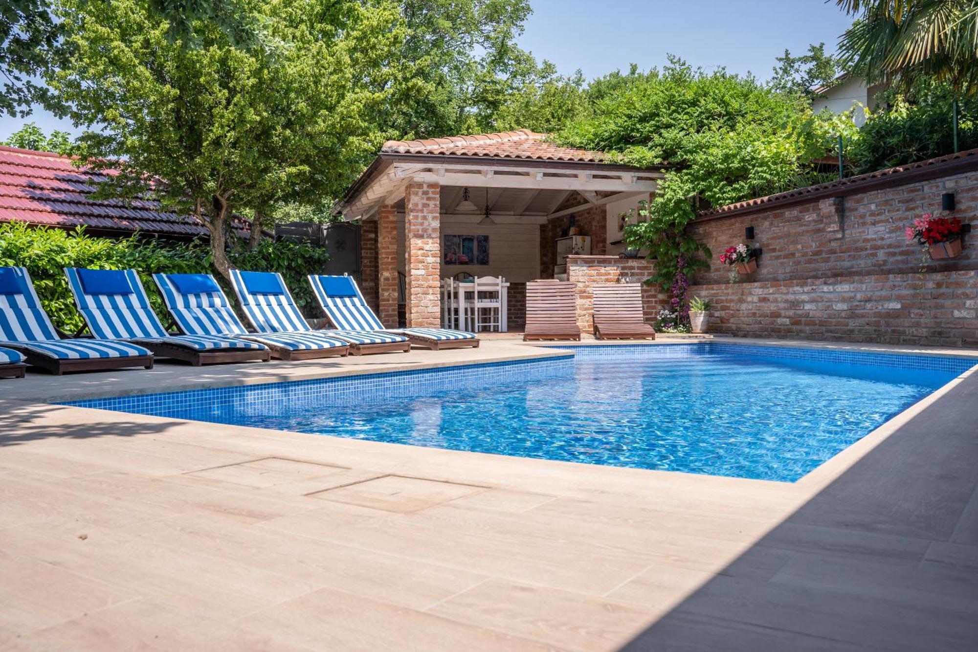 Villa Amalia Apartments Malinska Bagian luar foto