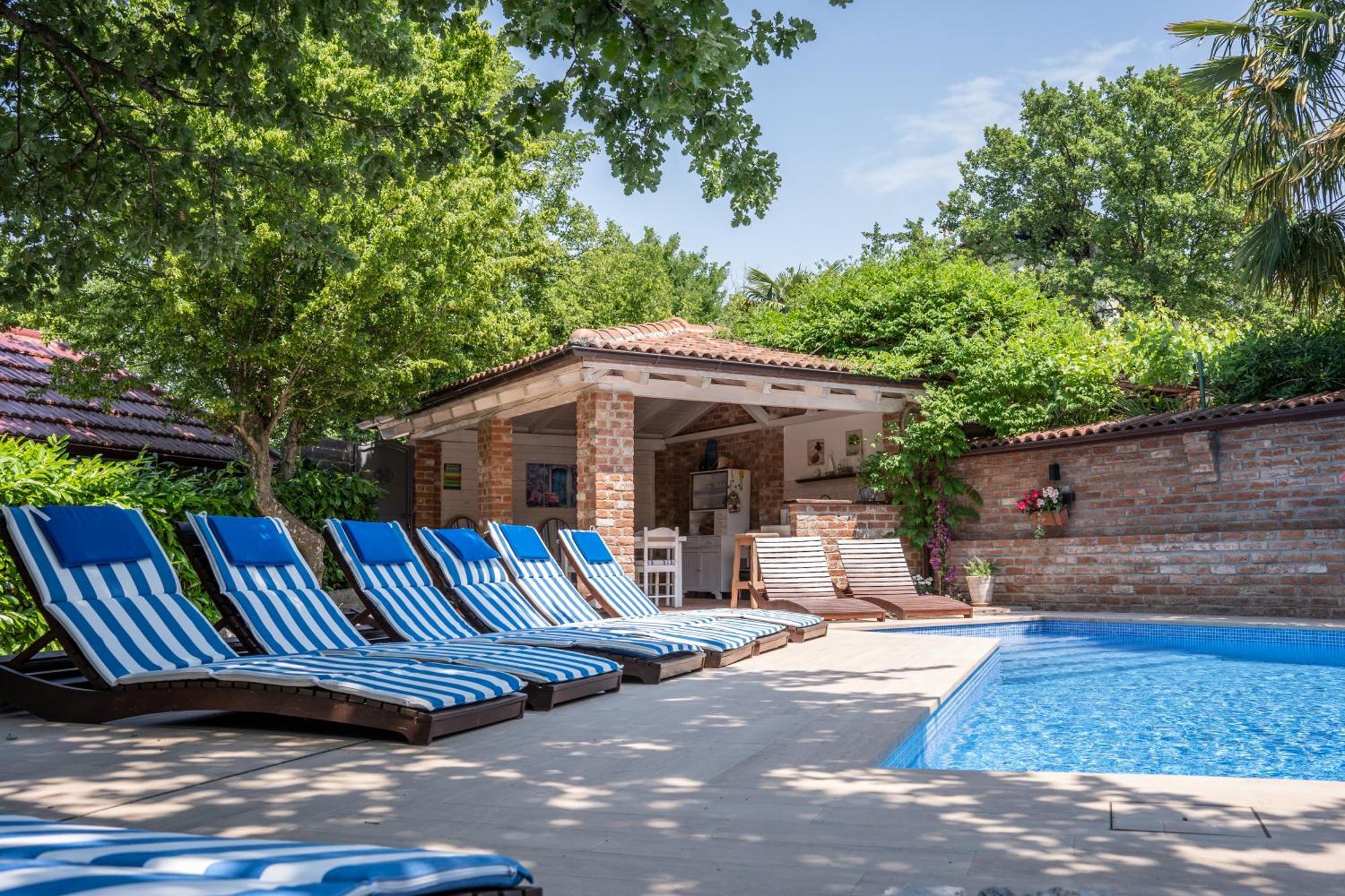 Villa Amalia Apartments Malinska Bagian luar foto